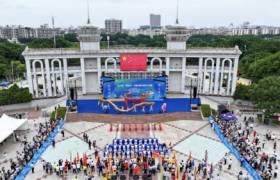 2025年“客家杯”中国赣州龙舟公开赛举行